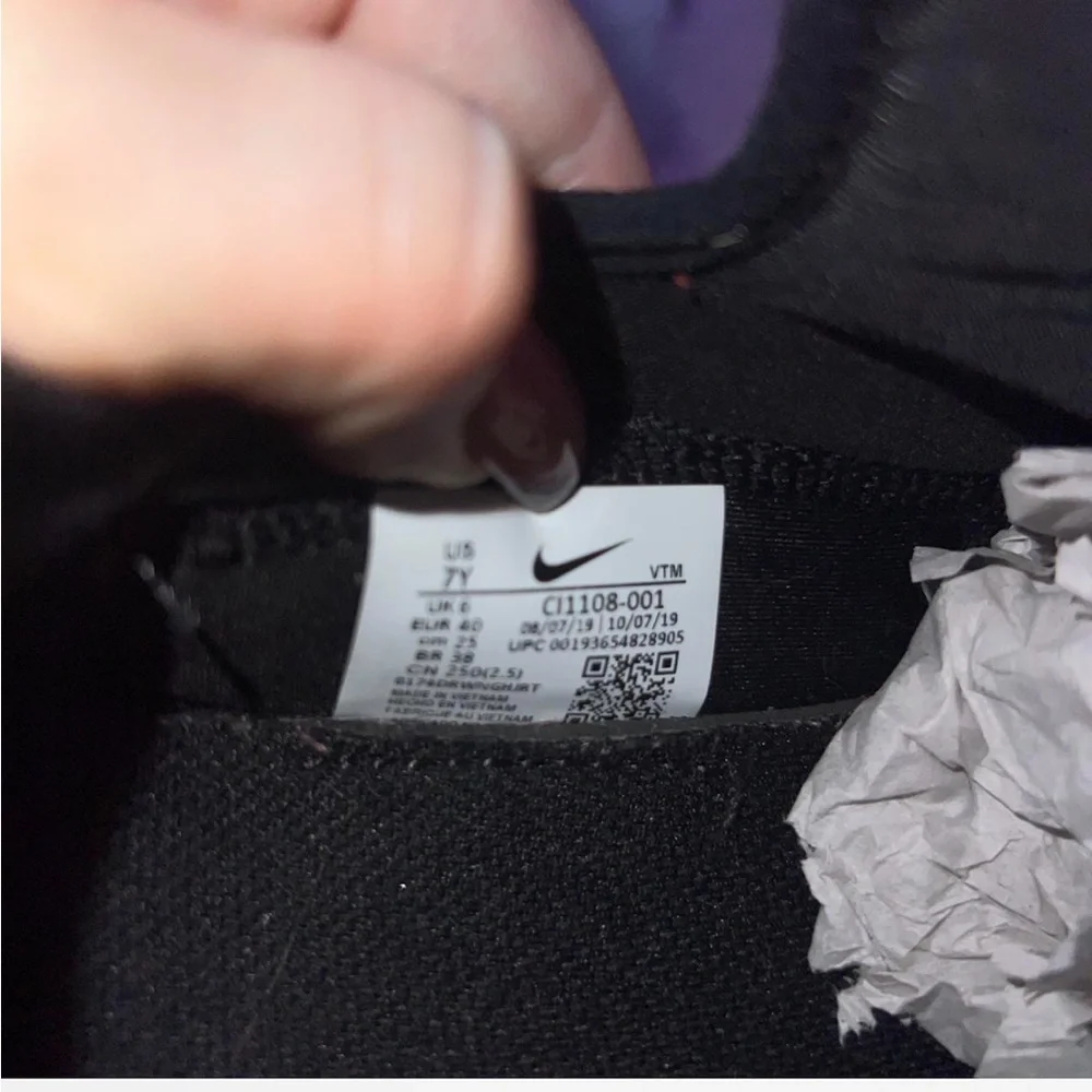 Nike Kids Black and White Athletic Sneakers - Picture 6 of 6